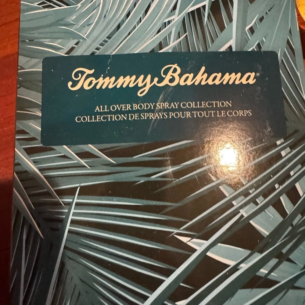 Tommy Bahama All Over Body Spray Collection - Blue, Silver, Green - Picture 2 of 3